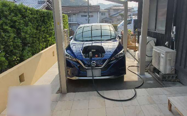 福岡県北九州市 A様邸のV2H充放電システム_ニチコン：VCG-666CN7【充電の様子】