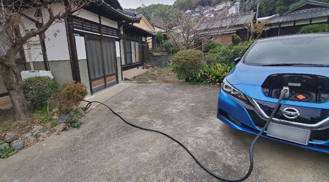 福岡県北九州市 F様邸の【充電する姿】V2H充放電システム_ニチコン：VCG-666CN7